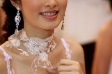 沭阳人妖皇后(中国富豪娶人妖皇后)
