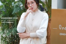 沭阳兼职模特被摄影师亲(兼职模特被摄影师亲了)