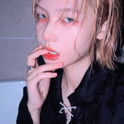 沭阳伴游女生樱花漫舞的资料