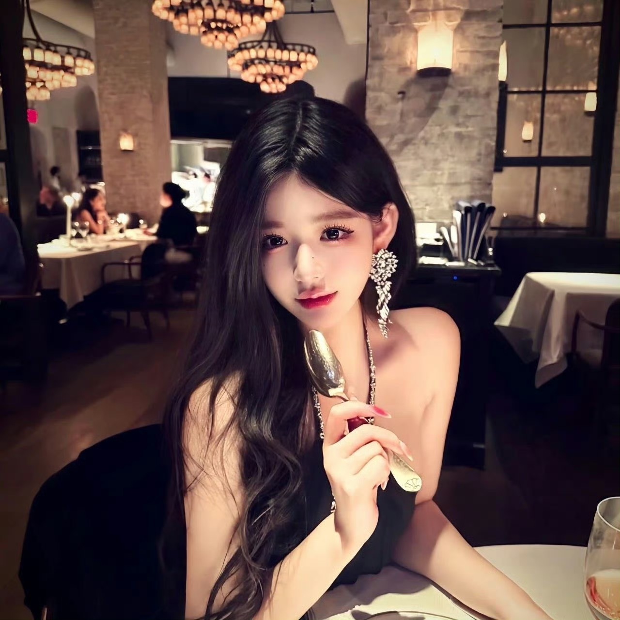 沭阳伴游女生蓝盈盈的资料